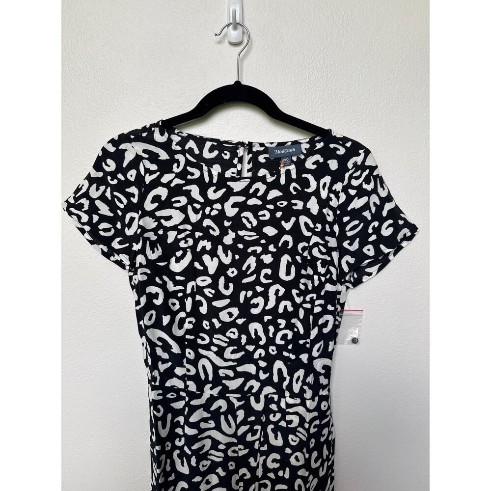 ModCloth Bold Notion Black White Cropped Jumpsuit Leopard Women's Size 00 NWT - Picture 3 of 9